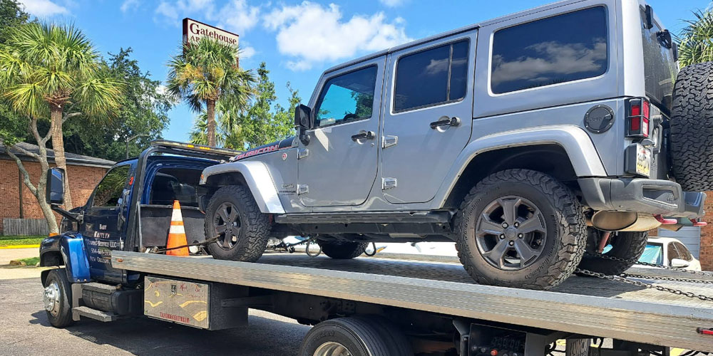 Image Husky Tow Truck